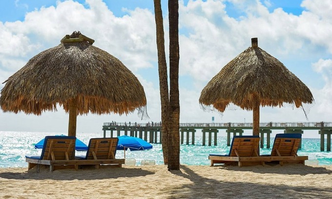 Sunny Isles Beach Resort | Seaside Retreat in this Amazing Property! Stunning City View Room