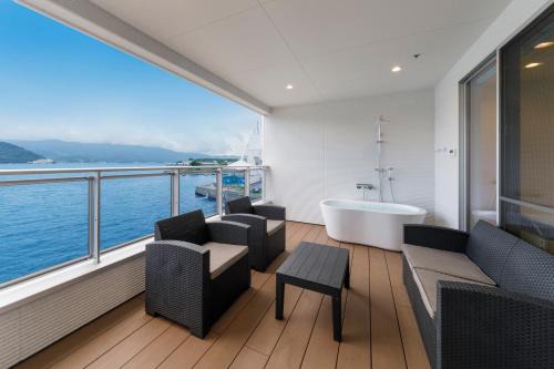 Numazu House | SEASIDE TERRACE SUN