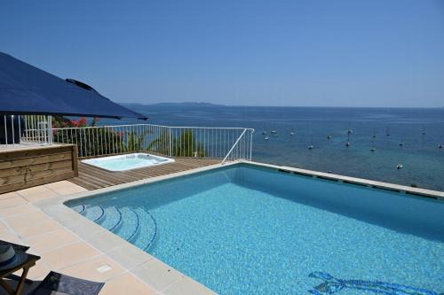 La Londe-les-Maures House | Seaside Villa With Panoramic Views In Les Îles D'or