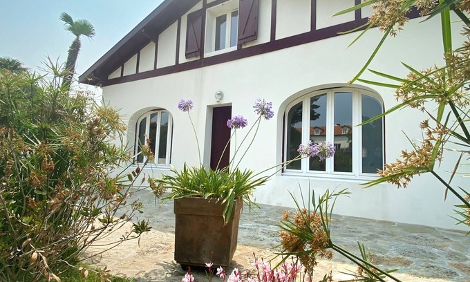 Bidart House | Seaside villa with swimming pool - Parlementia