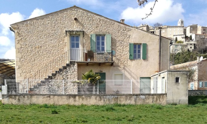 Simiane-la-Rotonde Apartment | Seasonal rental appartment