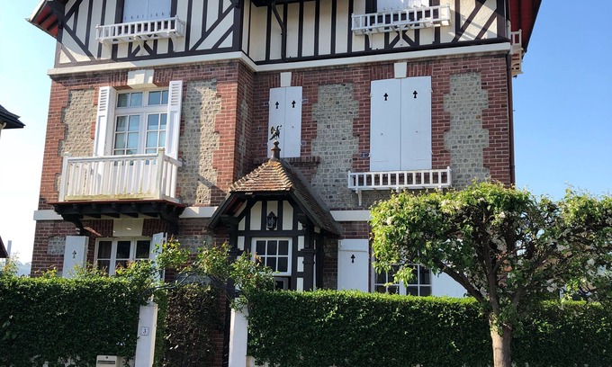 Houlgate Villa | Seasonal rental Villa 10 people in Houlgate