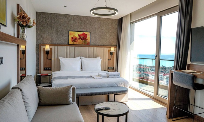Kasustu Hotel | Seatown Residence