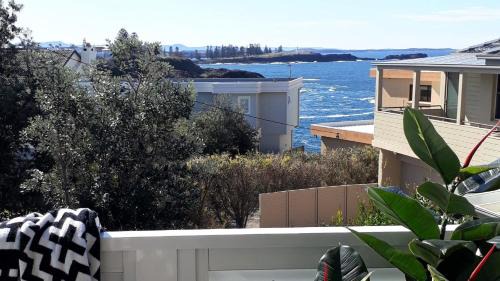 Kiama Apartment | Seaview-Waterfront-Shutters by the Sea-On the Coastal Walk-Private
