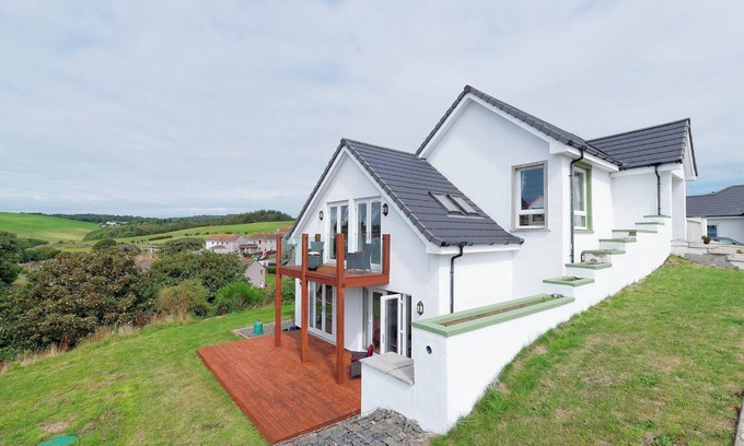 Portpatrick Cottage | Seaviews and Hot Tub at Admirals Anchor