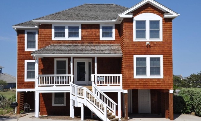 Nags Head House | Seawatch 5: Sound Views, Village Beach Club Amenities, Private Hot Tub