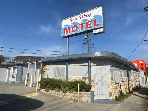 Mid City Hotel | Seaway Motel