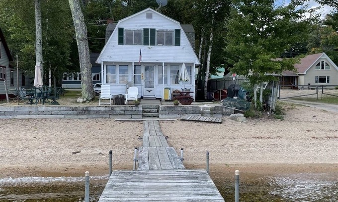 Sebago Cottage | SEBAGO LAKE BEACHFRONT