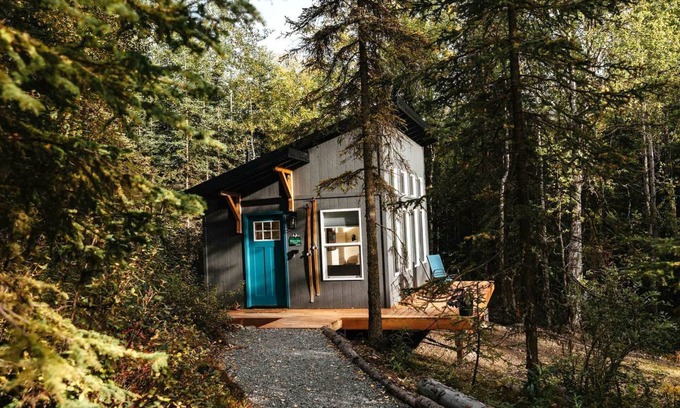 Chugiak Cabin | Secluded Cozy Wooden Cabin in Anchorage, Alaska
