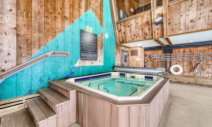 Wilmington House | Secluded dog-friendly home with two living rooms, chef's kitchen, smart TVs, W/D