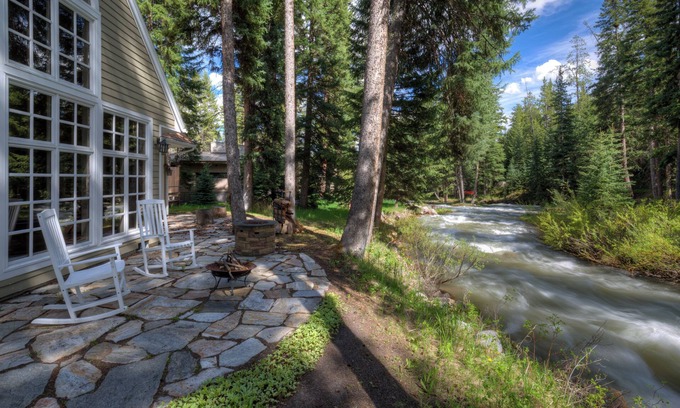 Big Sky House | Secluded home close to Meadow Village w/private hot tub & library | Creekside Retreat
