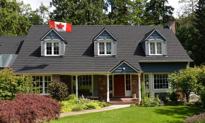 West Vancouver House | Secluded location on a cul de sac & creek, near amenities, mountains & beach.