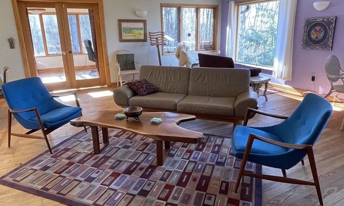 Baraboo House | Secluded Mid-Century 10 minutes from Devils Lake State Park, Baraboo & skiing