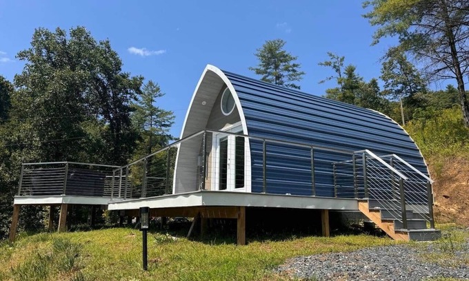 Bakersville House | Secluded, mountain- hot tub, firepit Ocean Blue