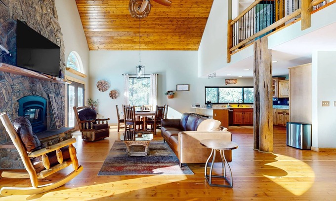 Florissant House | Secluded mountain-view home with private hot tub, fireplace, & chef's kitchen