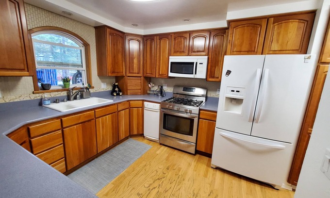 Back Loop House | Secluded Oasis Near Mendenhall Glacier and Trails