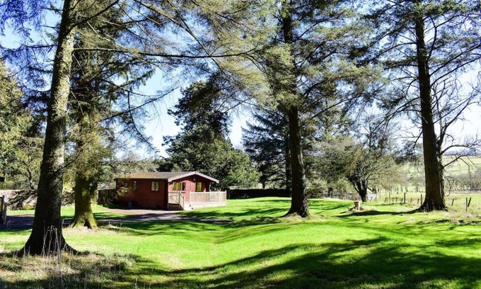 Wigton Apartment | Secluded Pine Lodge 2