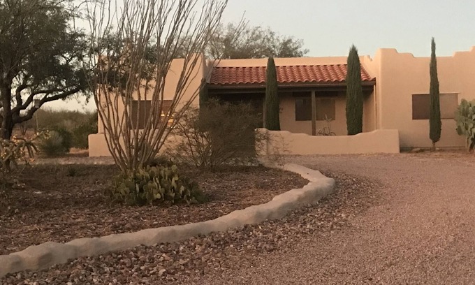 Sierra Vista Southeast House | Secluded Pueblo style home near Sierra Vista