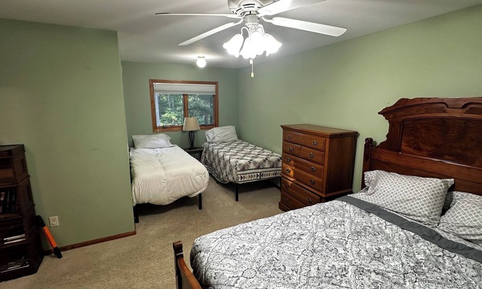 Nisswa House | Secluded Towering Pines in the Heart of Nisswa 4 bedroom
