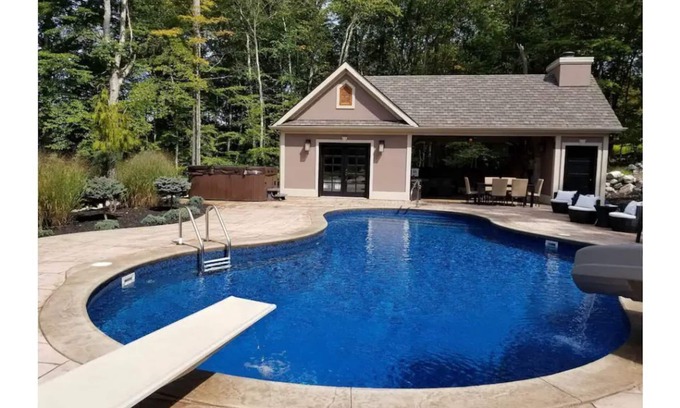 Pine Bush House | Seclusion and Romance-Hot Tub is HOT, HOT, HOT!
