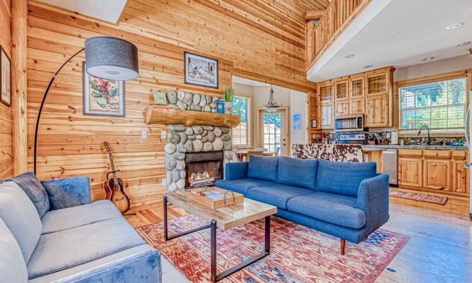 Mount Hood Village House | Second Chair Inn