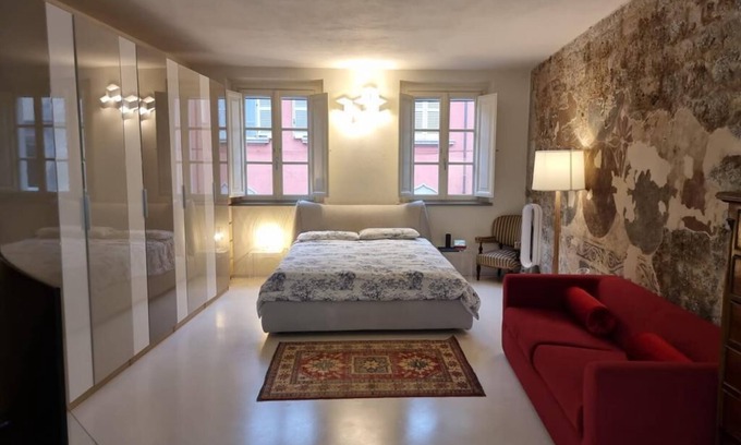 Pisa City Centre House | Second Floor on Luxury Tower House in earth of Pisa