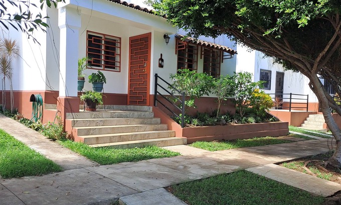 Granada House | Secure & Private 3 BDR Modern House with Pool, A/C and Great View