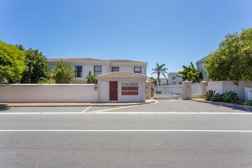 Parklands Apartment | Secured 3-Bedroom Townhouse