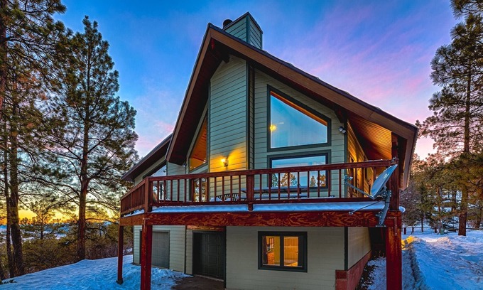 San Juan River Village House | See Fall's Changing Colors! Starry Pines: Cozy 3-Story Retreat w/Hot Tub, Fireplace, Forest Views!