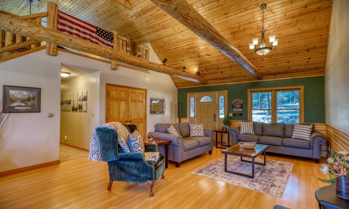 Pagosa Springs House | See Fall's Changing Colors! Forest Cabin with Fenced Yard, Loft - Near Pagosa Springs!