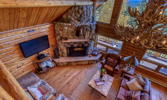 Pagosa Springs Cabin | See Fall's Changing Colors! Epic Mountain Cabin on 5 Acres, Hot Tub, Fireplace, 5 Minutes to Town!