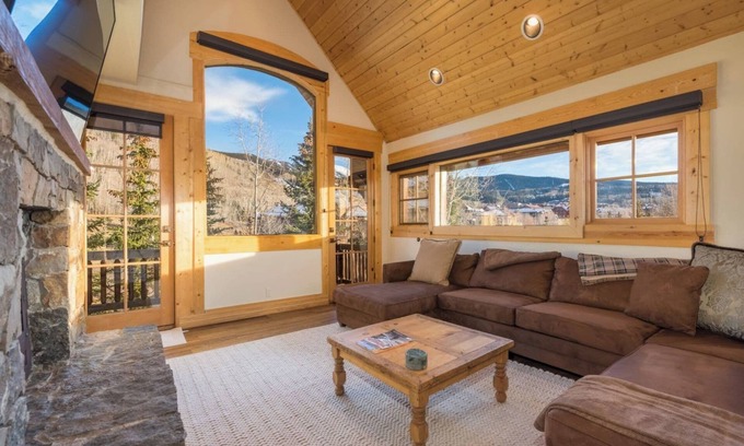 Mountain Village Cabin | See Forever Cabin 110- Beautiful Three bedroom Cabin with marvelous views