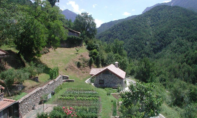 Salinas Cottage | Self catering O Molín de L'Irués y A Ceresera for 4 people