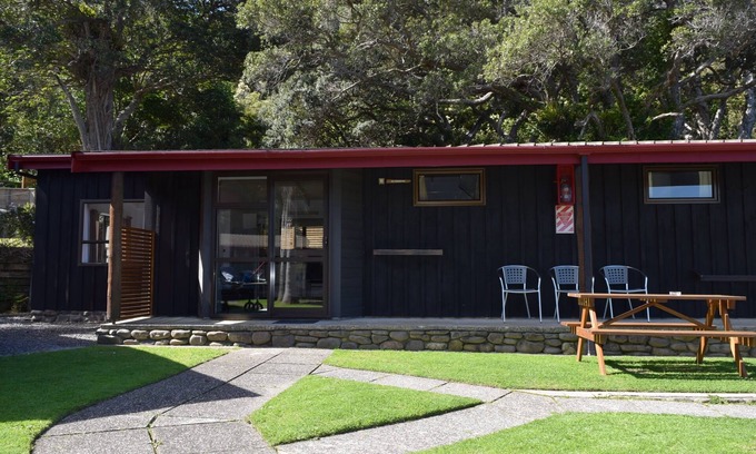 Amodeo Bay RV Rental | Self-Contained 2-bedroom Unit in stunning Amodeo Bay. Views to the Ocean