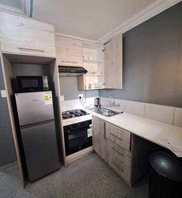 Kempton Park House | Selina Guesthouse