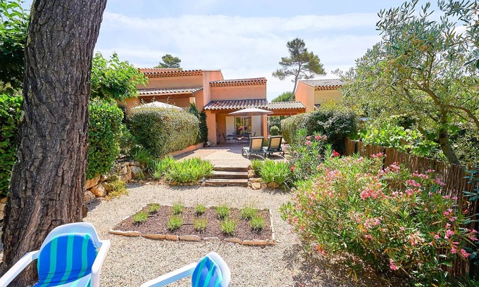 Nans-les-Pins Villa | Semi-detached bastide, 1 bathroom, sleeps 4