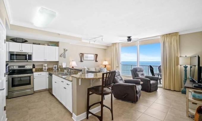 Panama City Beach Resort | Sept 29 - Oct 4th special! Lower 7th floor! Book now!