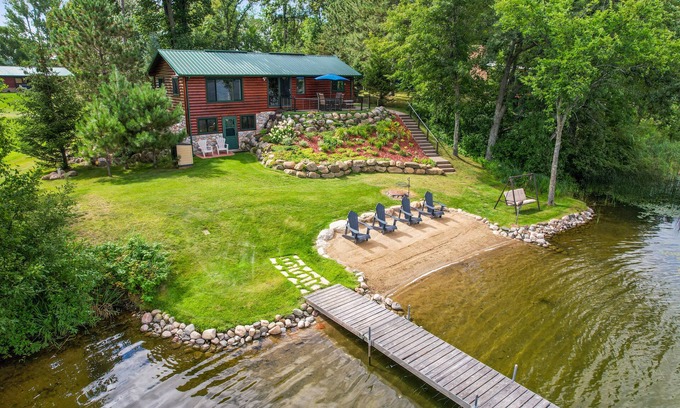 Nisswa Cabin | Sept & Oct dates still open! Clean Cabin, lots of Amenities & Gull Chain Access