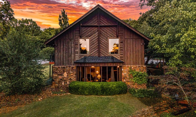 Fayetteville House | Sequoyah Flats - 5000 SF Luxury Lodging in a Former Church - 5 Min to U of A