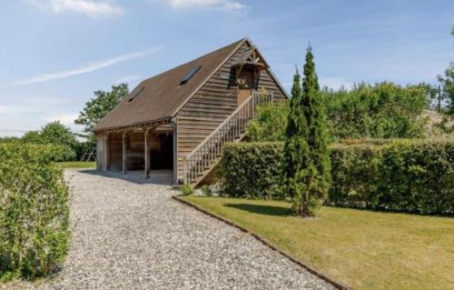 Leominster House | Serafina Lodge