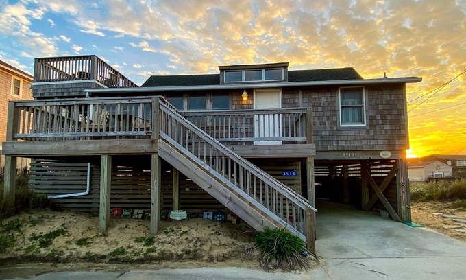 Kitty Hawk Cottage | Serendipity OBX - Oceanside Cottage for Couples and Dog.Friendly!