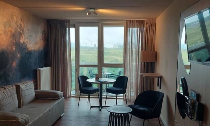 Wijk aan Zee Hotel | Serene Beach Rooms – Ocean Breezes, Balcony, and Comfort Near Fletcher - 3 Units