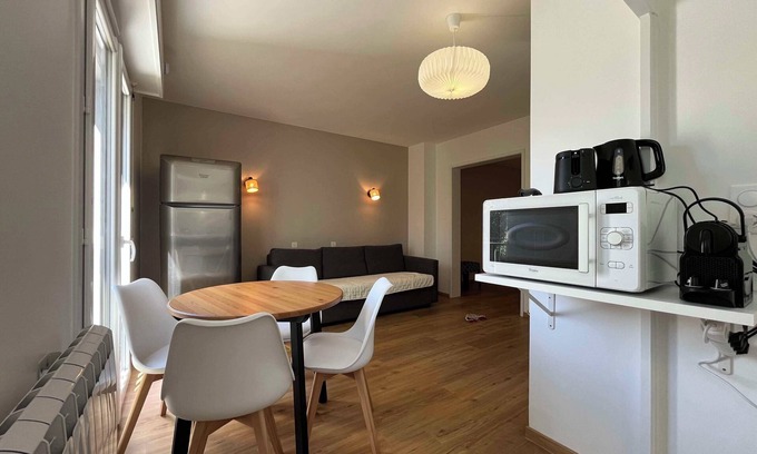 Cazaubon Apartment | Serene & bright T1 bis 500m from Thermes – relax, recharge & feel at home