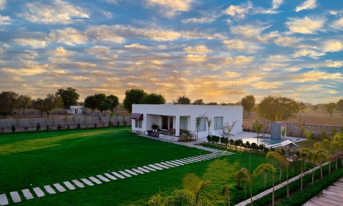 Jaipur District Villa | Serene environment with lush green garden. nPollution free environment