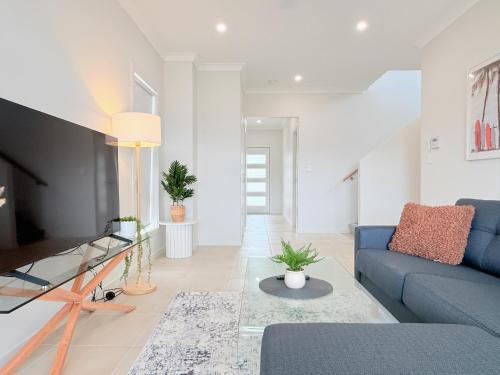 Rochedale Villa | Serene Escape 4BR 25Bath Retreat in Rochedale