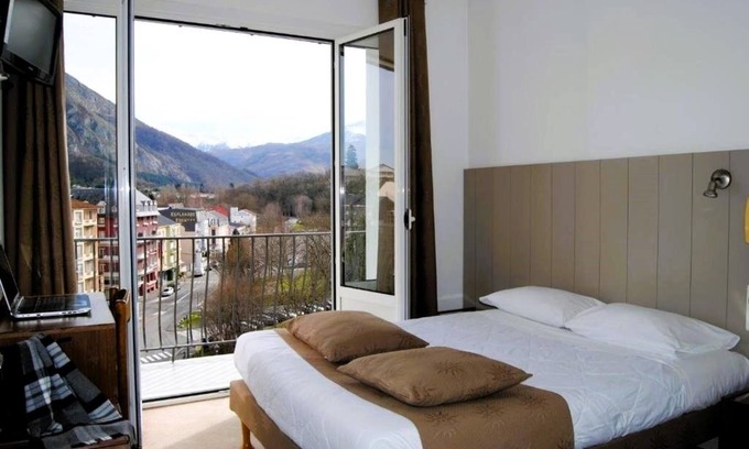 Lourdes Hotel | Serene, Family-Friendly Flats Featuring Balcony & Complimentary Parking