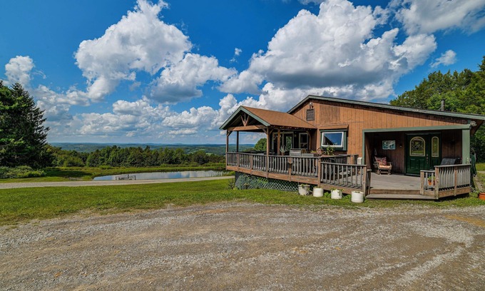 Jefferson House | Serene Home w/Deck, Pond & Mtn Views in Jefferson
