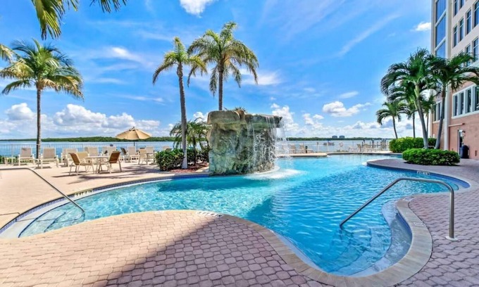 Fort Myers Beach Hotel | Serene Island Getaway: Spacious Suites w/Balconies & Pool Access