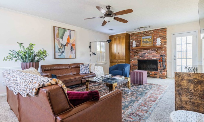 Columbus House | Serene Modern Getaway | 4br | Private Pool | Games | FirePit