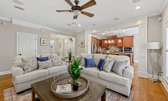 Tallahassee House | Serene Smart Home, Big Backyard, PET FRIENDLY!